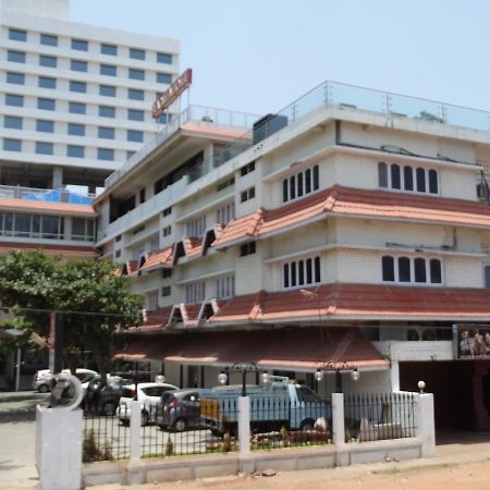 Sea Queen Hotel โคชิโคด ภายนอก รูปภาพ