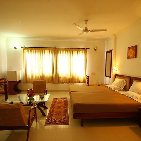 Sea Queen Hotel โคชิโคด ภายนอก รูปภาพ