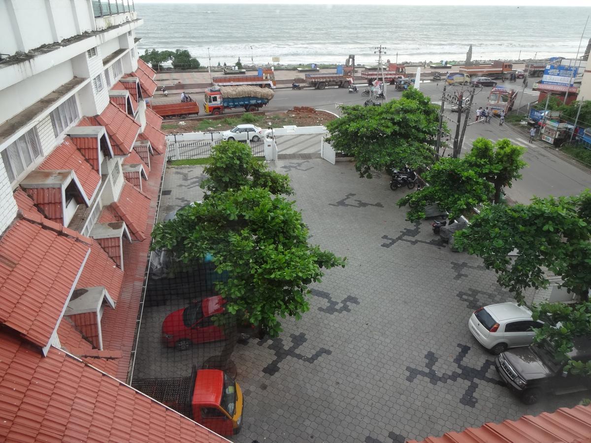 Sea Queen Hotel โคชิโคด ภายนอก รูปภาพ