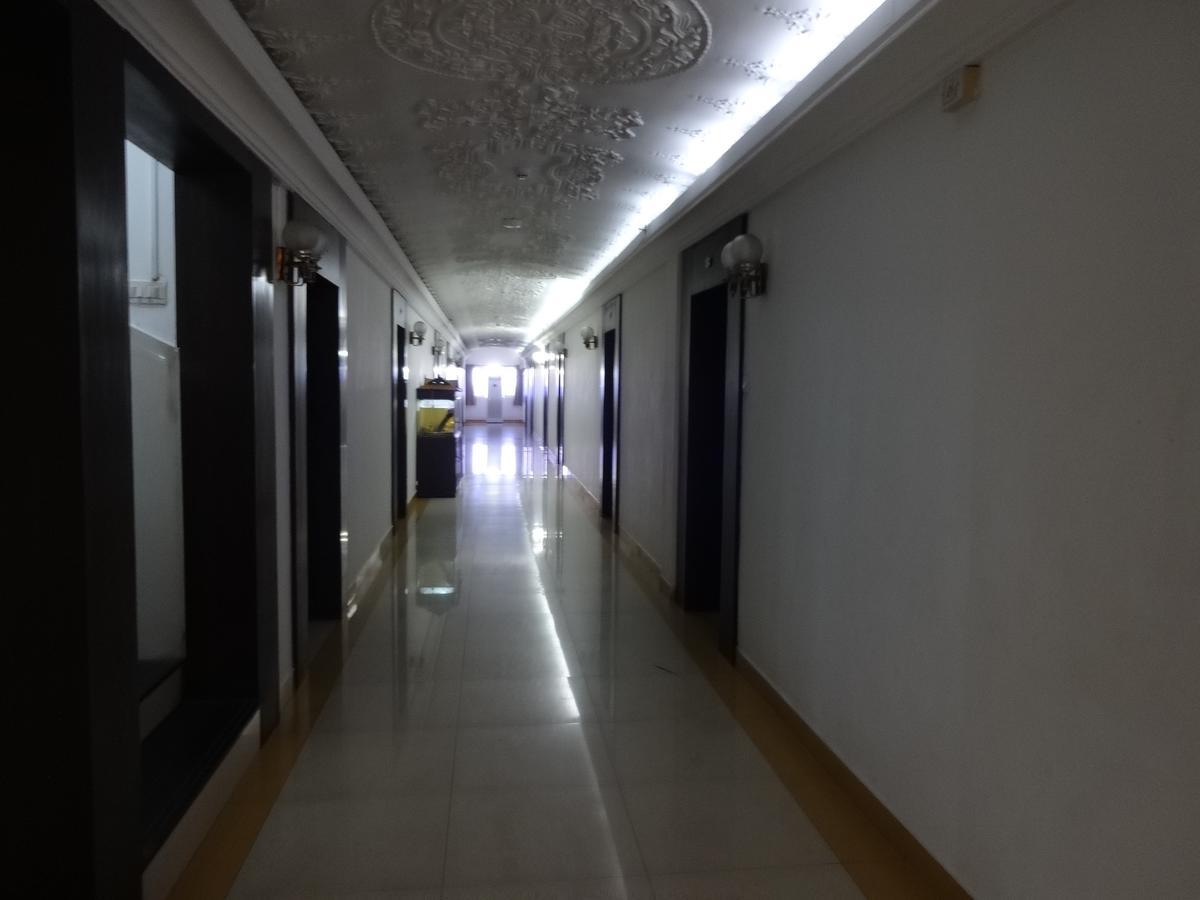 Sea Queen Hotel โคชิโคด ภายนอก รูปภาพ