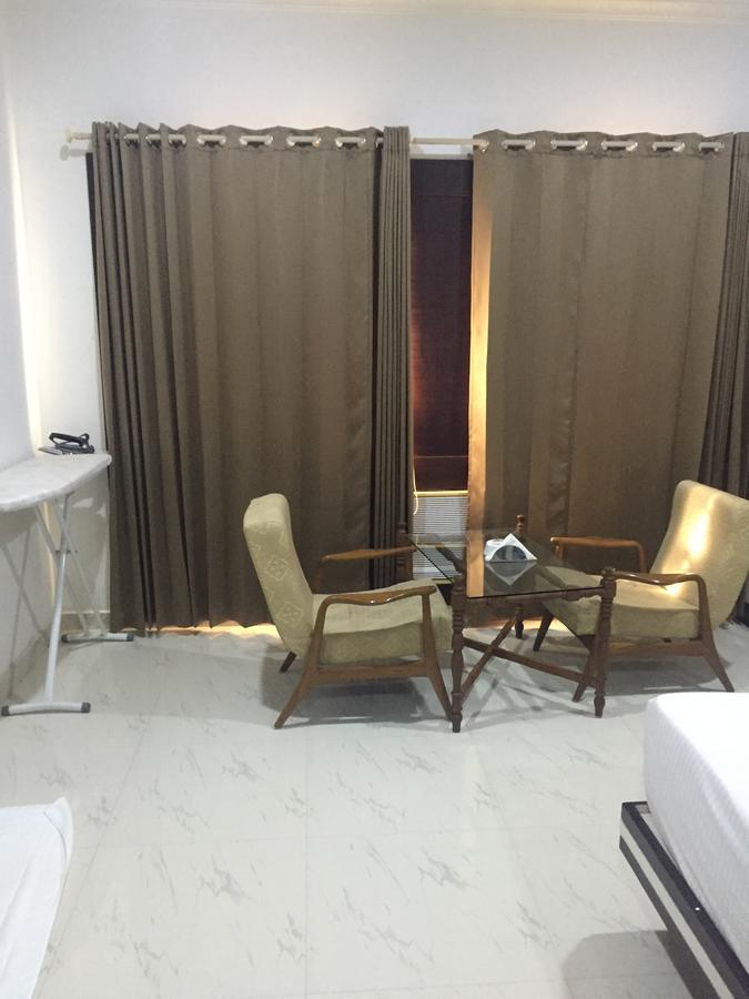 Sea Queen Hotel โคชิโคด ภายนอก รูปภาพ